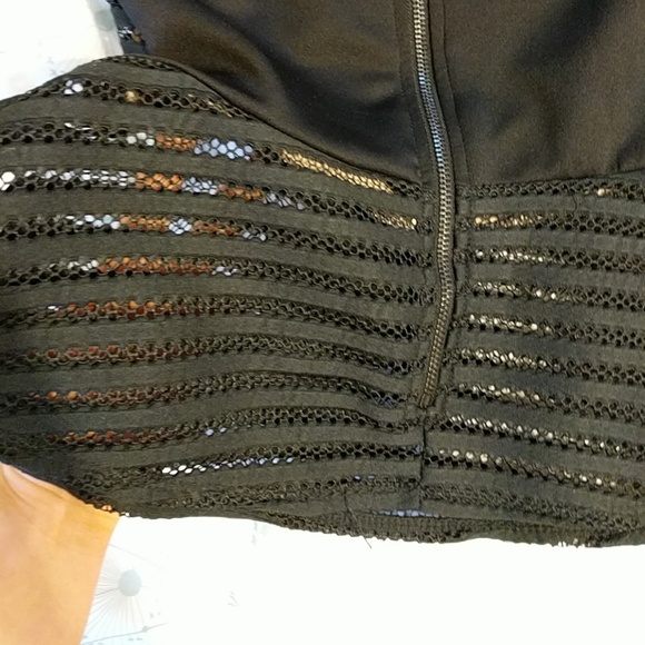 Pre loved, excellent condition, Bebe peplum top - Picture 3 of 5